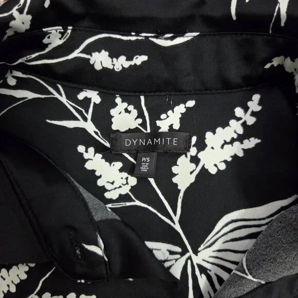 Dynamite Blouse - Picture 3 of 5